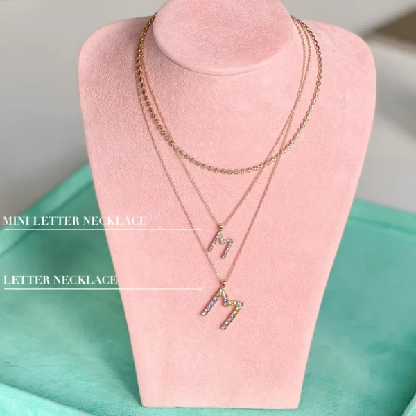Caroline Svedbom Halsband>Mini Letter Necklace U/Crystal