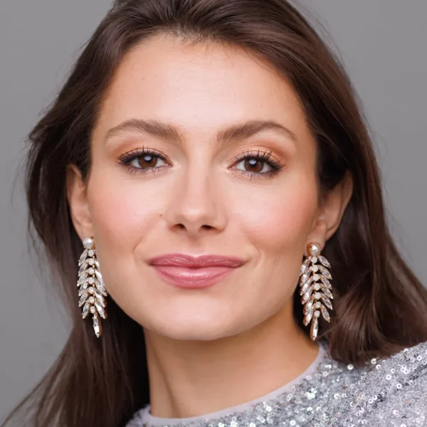 Caroline Svedbom Örhängen>Pearl Feather Earrings (Limited Edition)